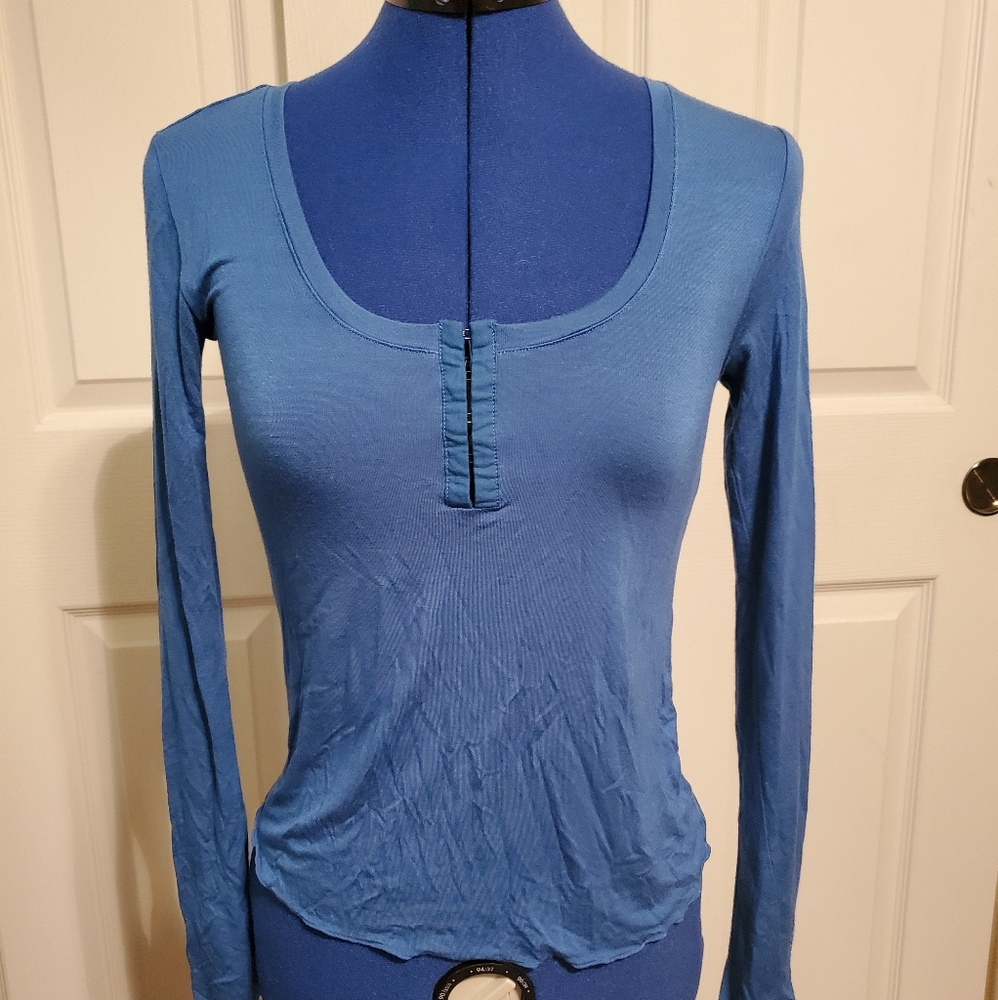 SO Women's Long Sleeve Top